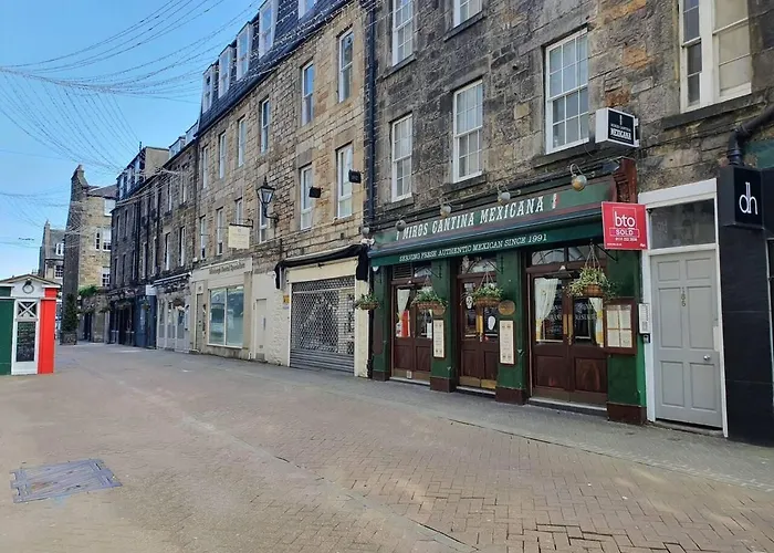 Lovely 2 Bedroom Flat In The Heart Of The City