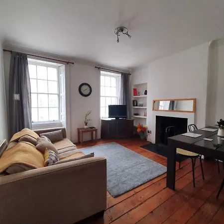 Lovely 2 Bedroom Flat In The Heart Of The City EDI Exterior foto